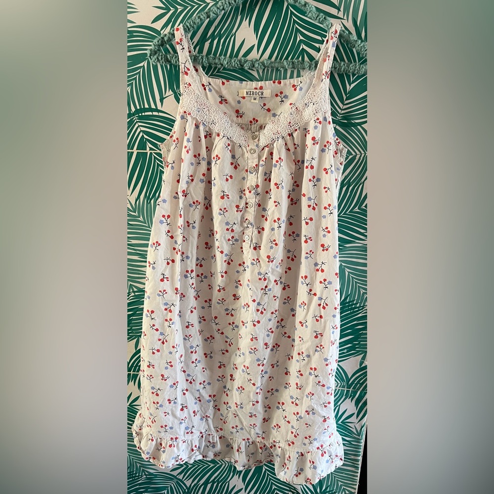 MZROCR Lace Trim white with red and blue flowers 100% Cotton Sundres Size M